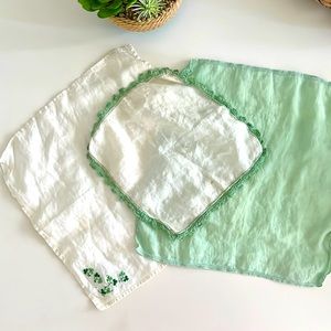 Bundle of 3 Green VINTAGE HANDKERCHIEF!
